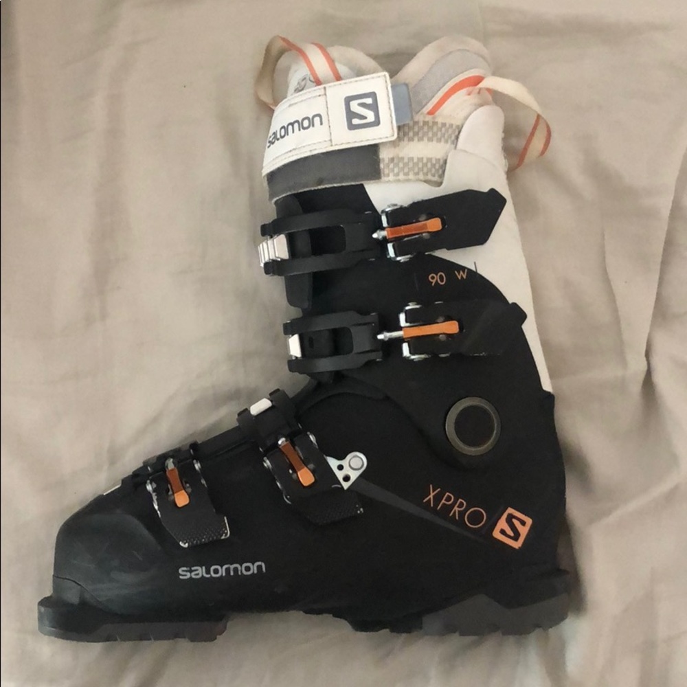 Salomon XPro women’s ski boot